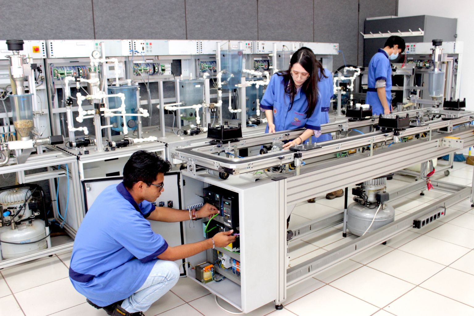 Técnico en Ingenieria Electronica Industrial